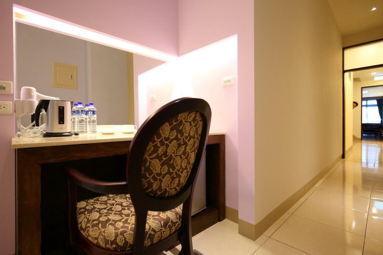 Xiao Songzi Station Maeda Elevator Guesthouse Hualien City Exterior photo