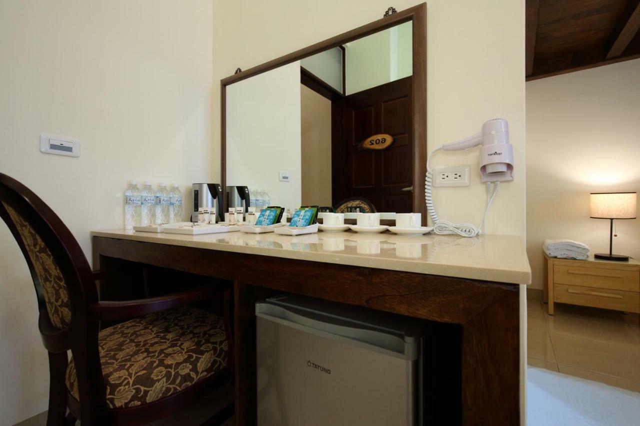 Xiao Songzi Station Maeda Elevator Guesthouse Hualien City Exterior photo